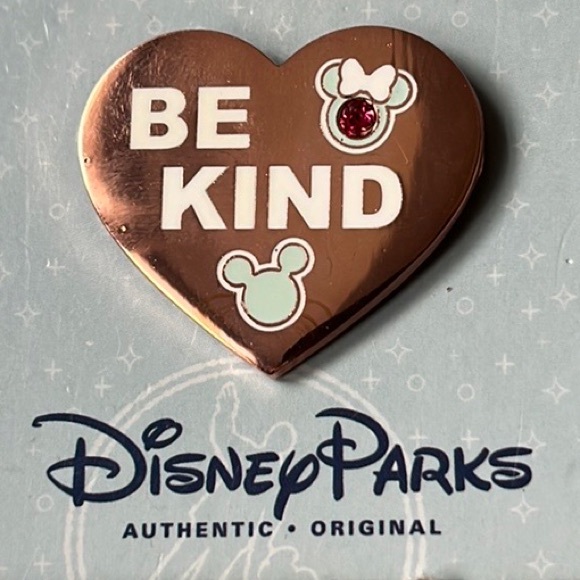 Disney Parks Rose Gold Be Kind Mickey Heart Pin - Picture 1 of 3
